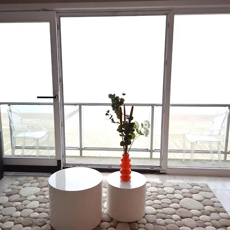 Coastal In Steps From The Sea Apartment