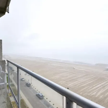 Coastal In Steps From The Sea Apartment Middelkerke